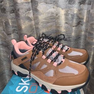 Skechers Selmen West Highland Waterproof Trail sneakers Size 9.5